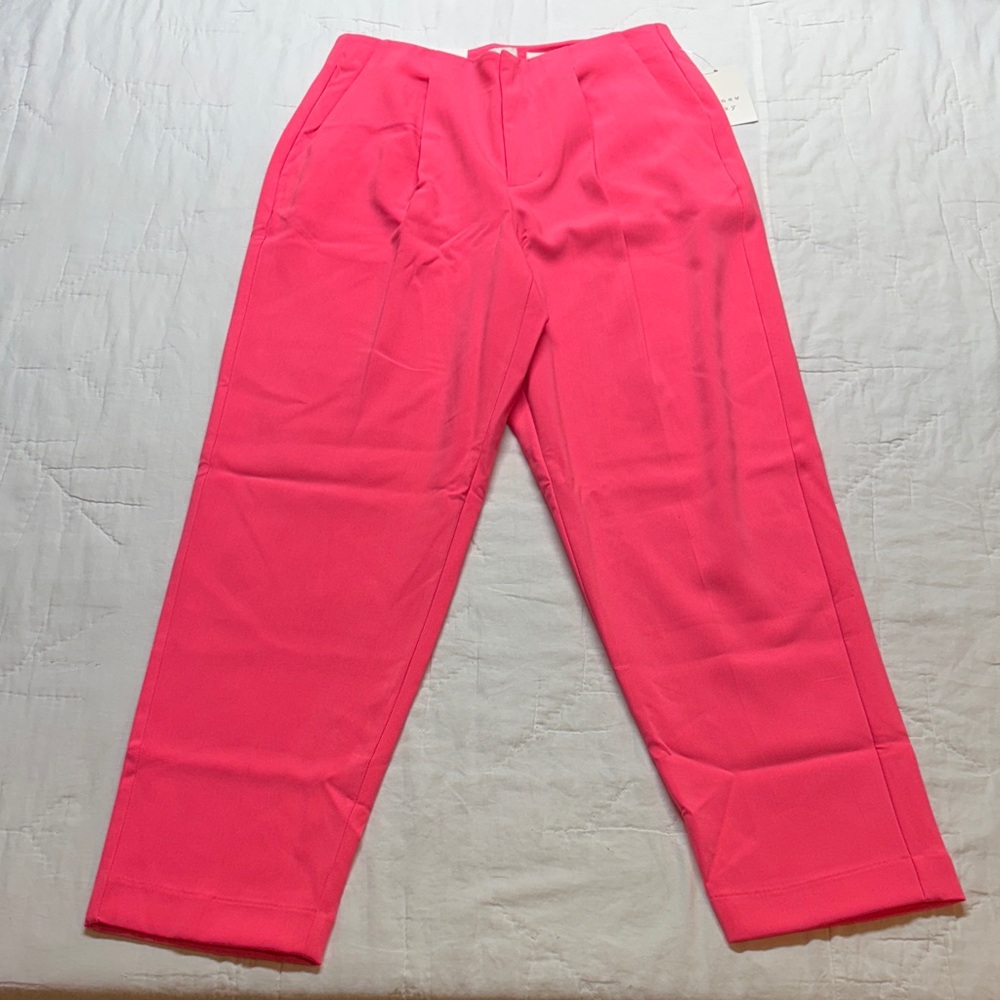 NWT Barbiecore Hot Pink High-Rise Pleated Tapered Leg Pants Size 6